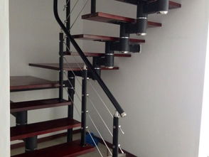 鞍山钢木楼梯供应,辽宁高质量的钢木楼梯供应