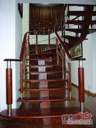 三月春意浓，楼梯间的雅致浪漫情调